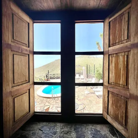Apto En Caserio Rural Con Cocina, Piscina, Wifi, Barbacoa Y Jardin Compartidos
