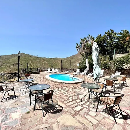Apto En Caserio Rural Con Cocina, Piscina, Wifi, Barbacoa Y Jardin Compartidos
