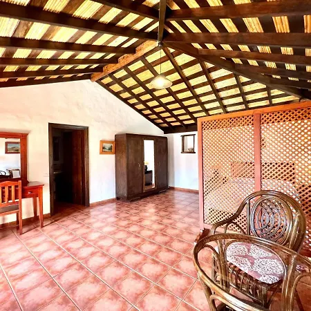 Apto En Caserio Rural Con Cocina, Piscina, Wifi, Barbacoa Y Jardin Compartidos * San Miguel de Abona
