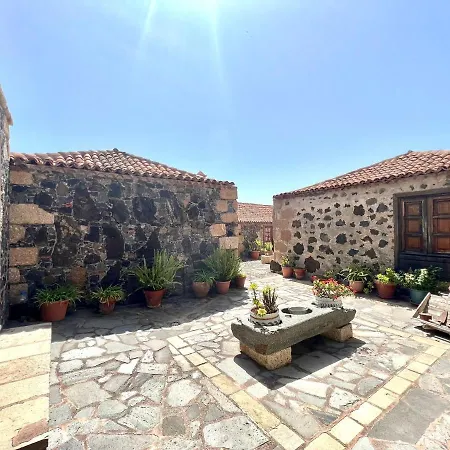 Landhuis Apto En Caserio Rural Con Cocina, Piscina, Wifi, Barbacoa Y Jardin Compartidos San Miguel de Abona