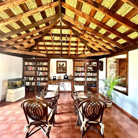 Apto En Caserio Rural Con Cocina, Piscina, Wifi, Barbacoa Y Jardin Compartidos