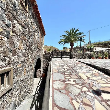 Apto En Caserio Rural Con Cocina, Piscina, Wifi, Barbacoa Y Jardin Compartidos *