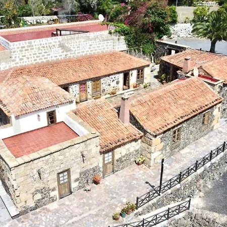 Apto En Caserio Rural Con Cocina, Piscina, Wifi, Barbacoa Y Jardin Compartidos *