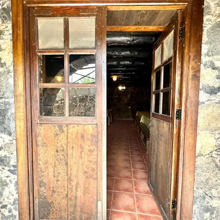 Apto En Caserio Rural Con Cocina, Piscina, Wifi, Barbacoa Y Jardin Compartidos Landhuis San Miguel de Abona