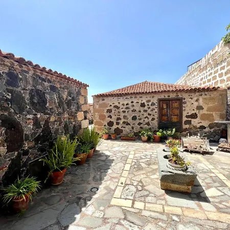 Apto En Caserio Rural Con Cocina, Piscina, Wifi, Barbacoa Y Jardin Compartidos *